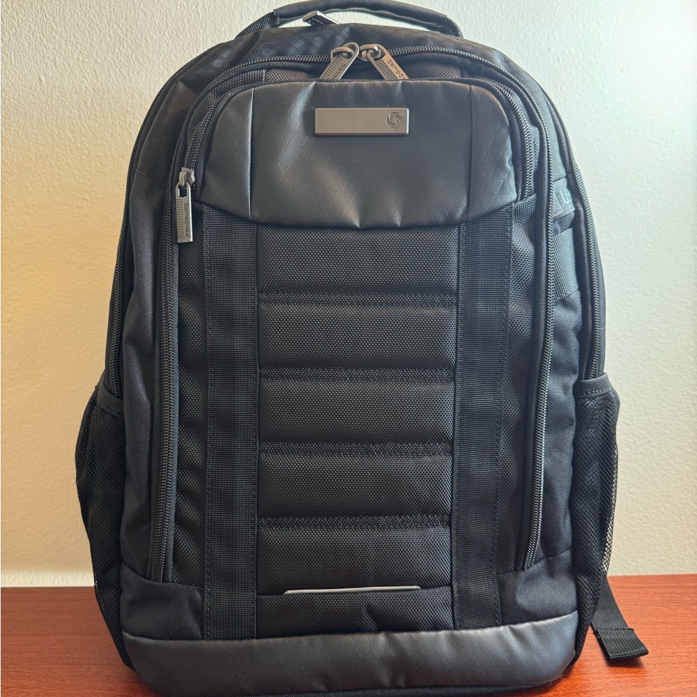 ❤️Pristine Condition Samsonite Carrier GSD Backpack